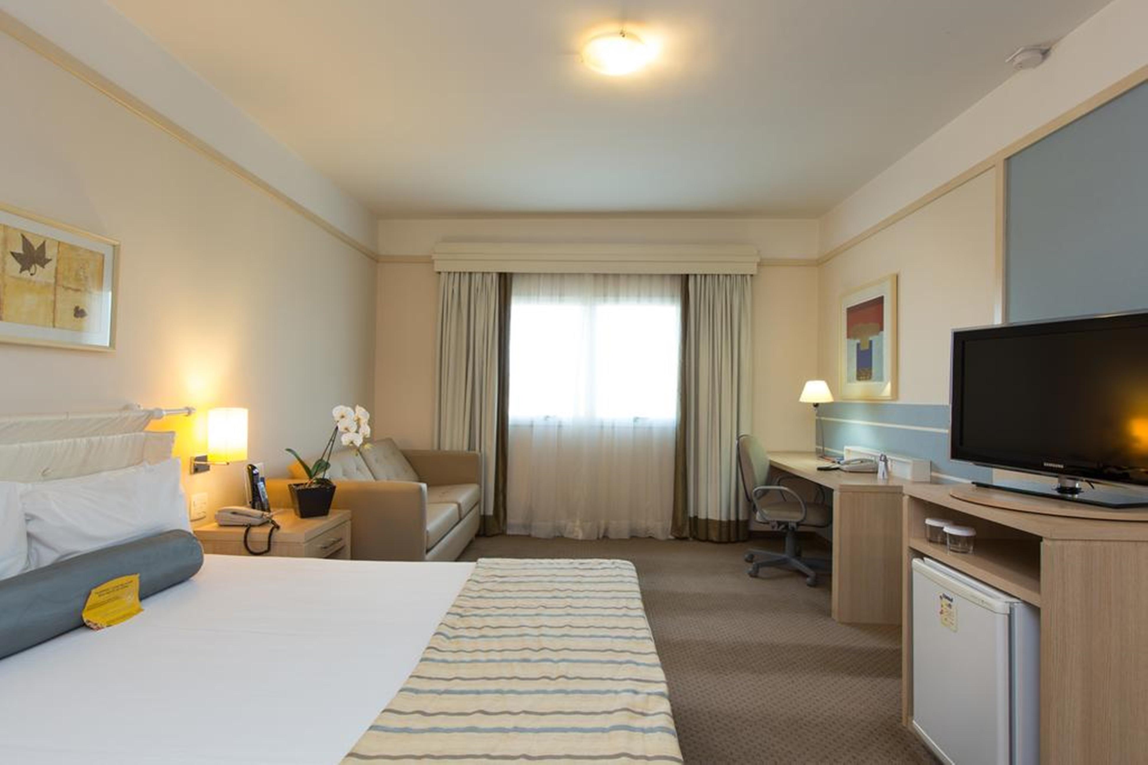 Comfort Suites Londrina Buitenkant foto